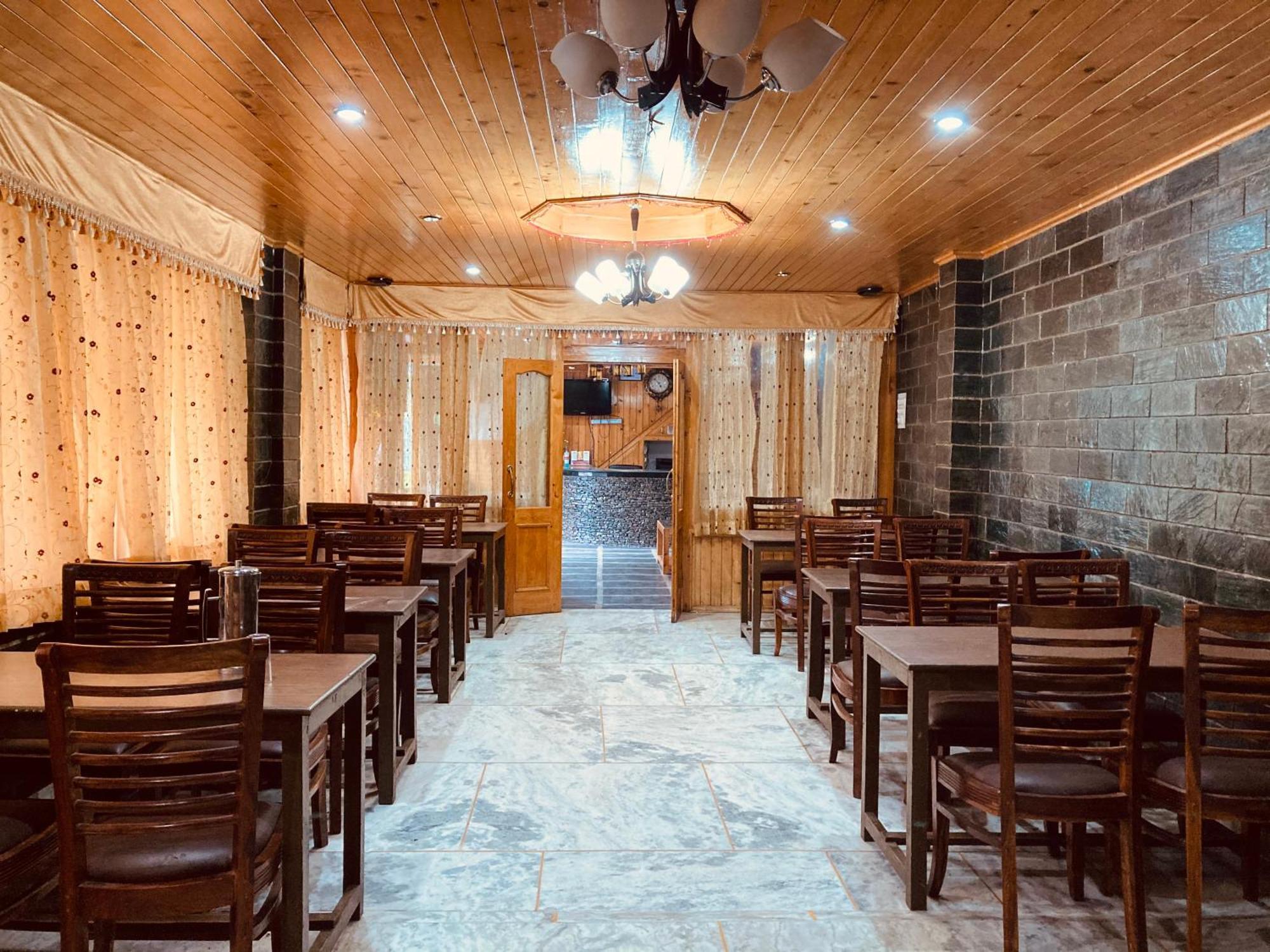 Hotel Hollywood Manali - Scenic River & Mountain View With Premium Rooms 外观 照片