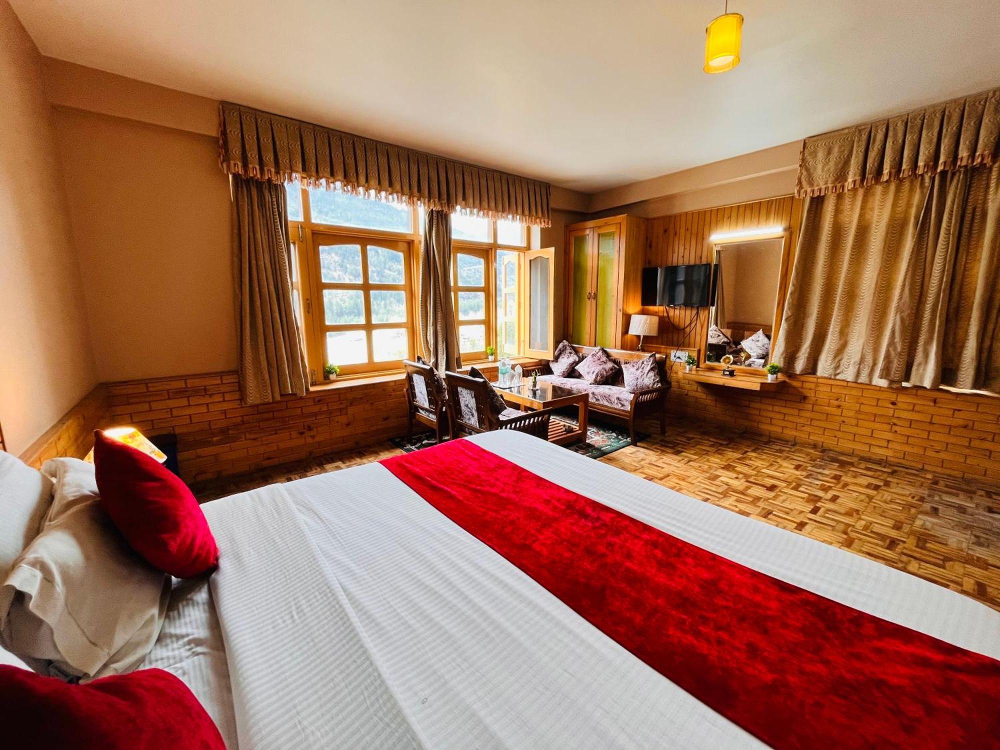 Hotel Hollywood Manali - Scenic River & Mountain View With Premium Rooms 外观 照片