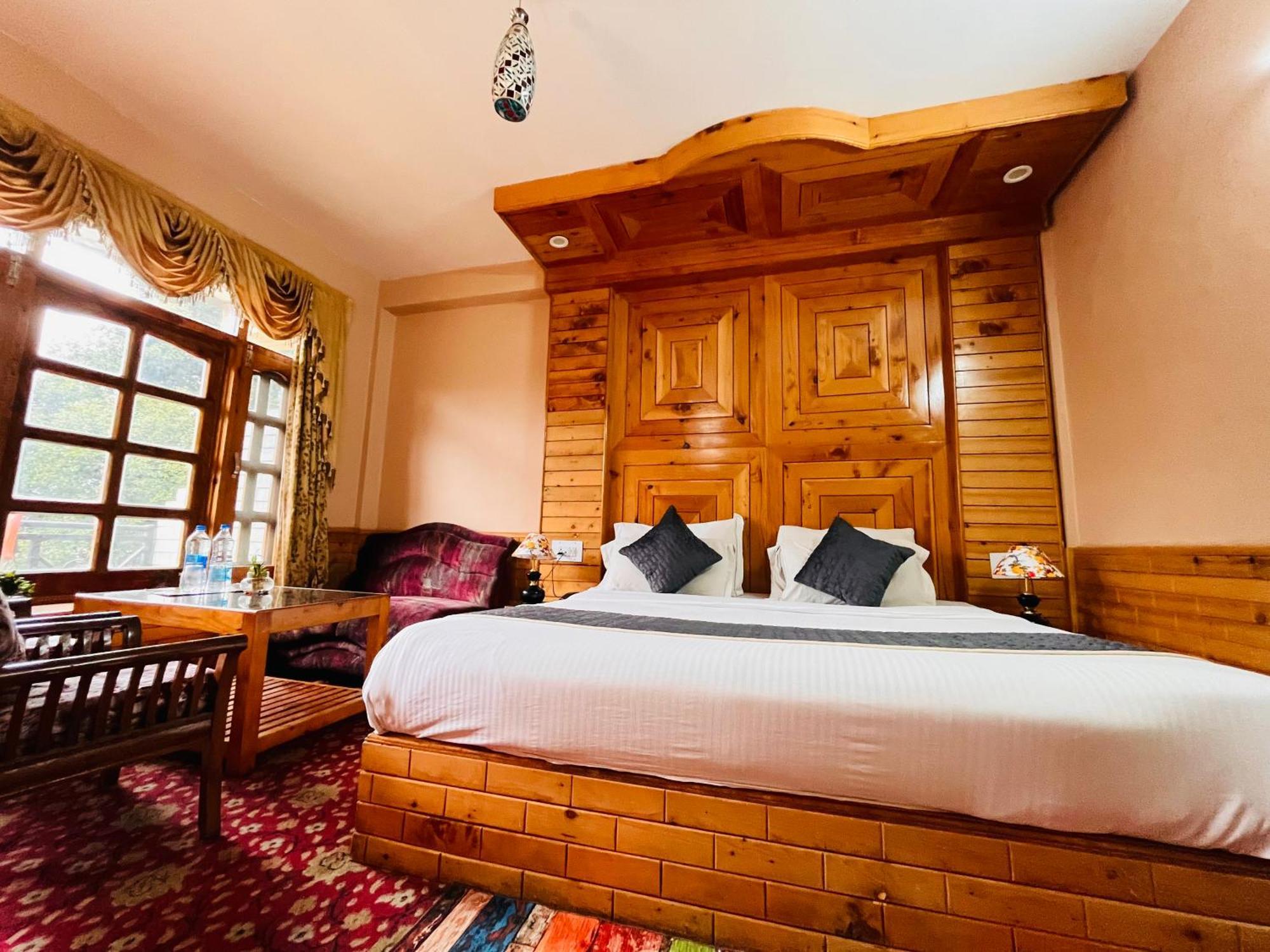 Hotel Hollywood Manali - Scenic River & Mountain View With Premium Rooms 外观 照片